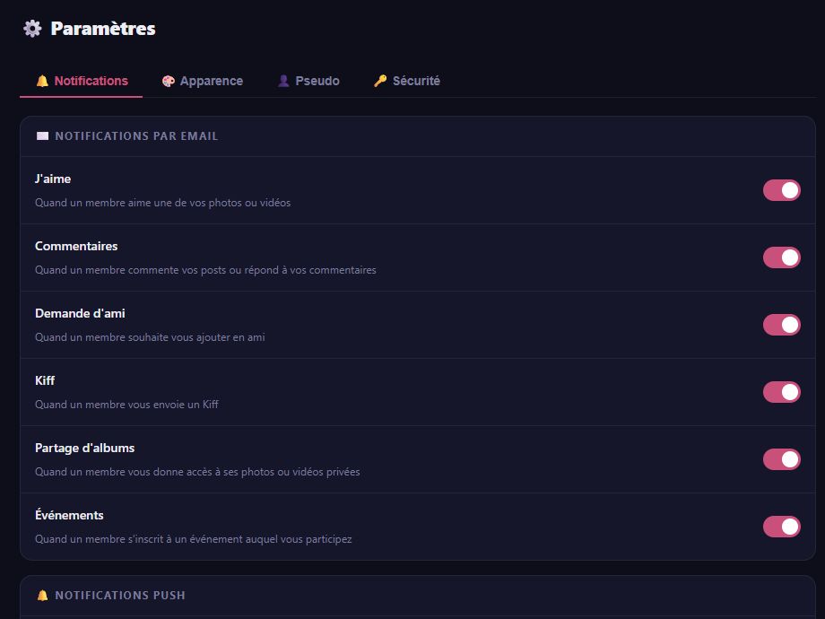Page Paramètres avec les onglets Notifications, Apparence, Pseudo et Sécurité